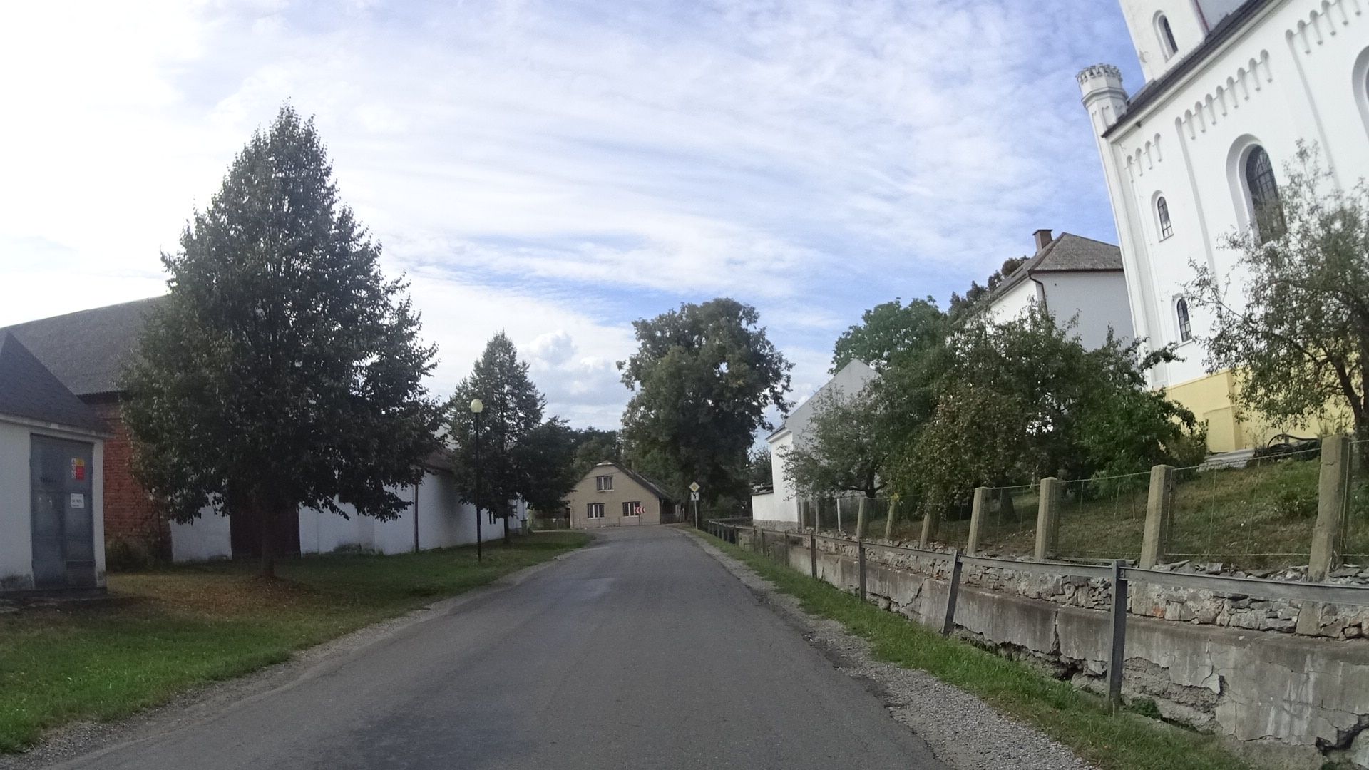 Dnešní pohled – Kostel svatého Antonína Paduánského (Třeština)