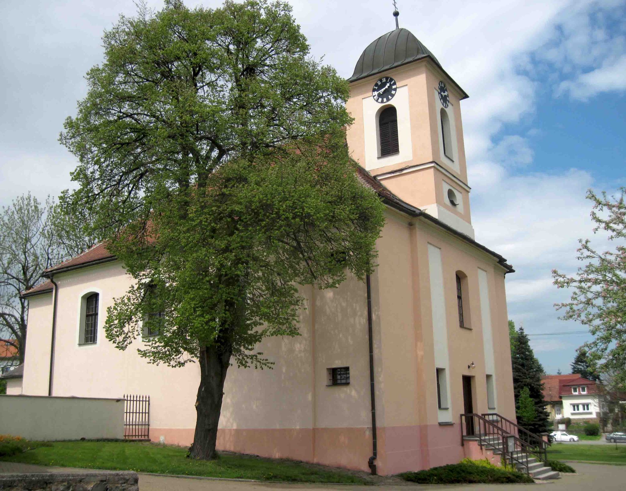Dnešní pohled – Kostel svatého Vavřince (Krásensko)