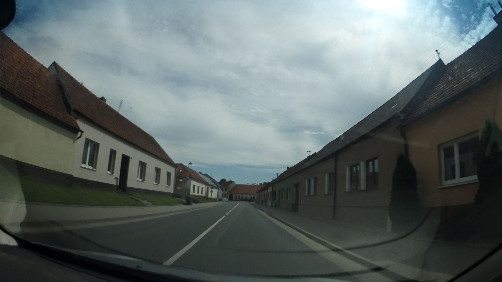 Dnešní pohled – kostel Narození Panny Marie (Neslovice)