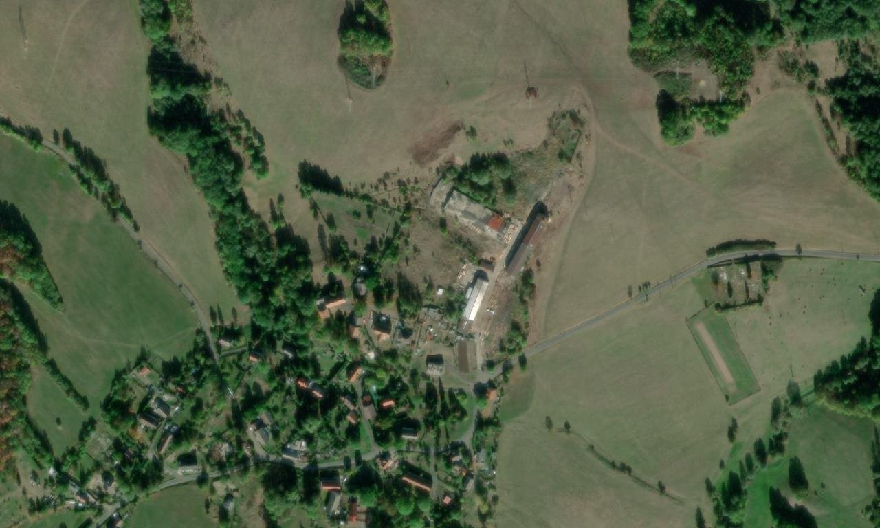 Kostel svatého Prokopa (Touchořiny) – letecký pohled