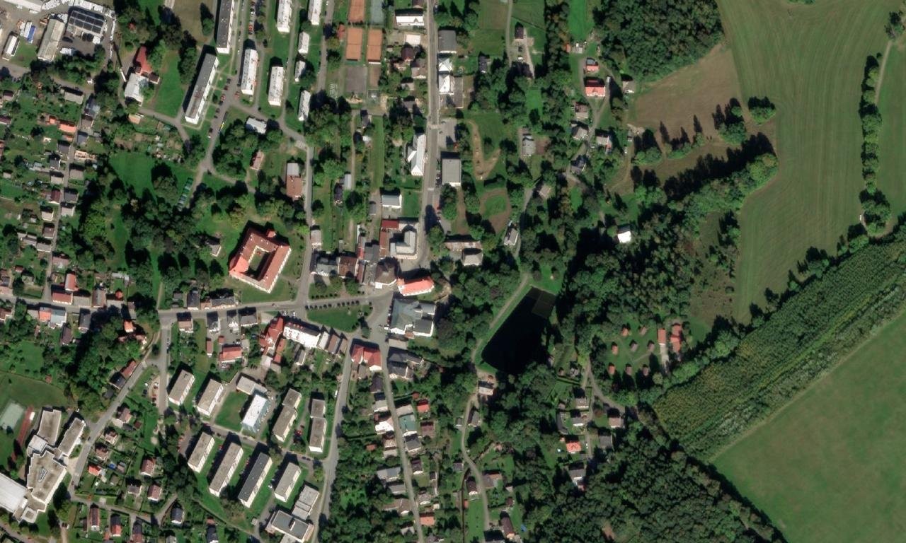 Kostel Všech svatých (Rokytnice v Orlických horách) – letecký pohled