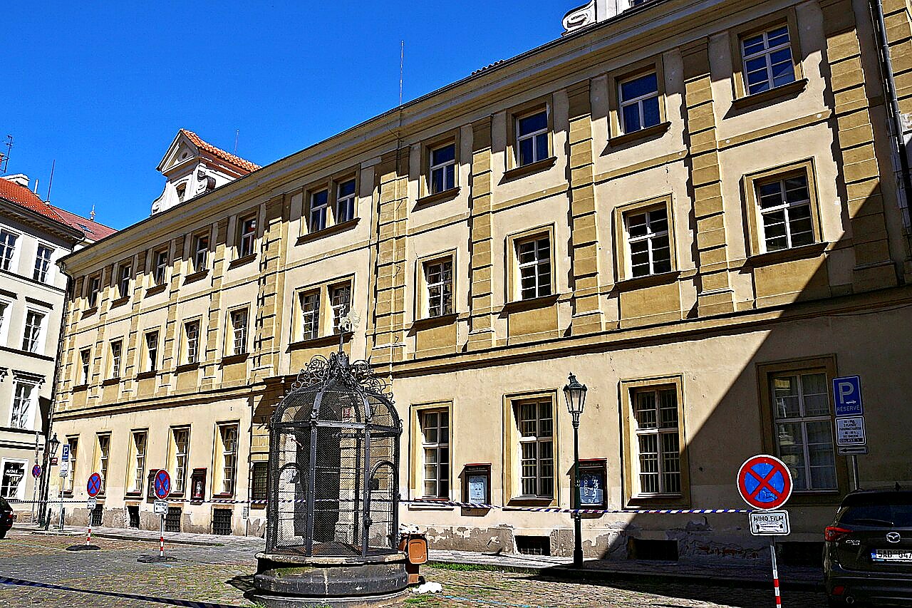 
<span>Anenský klášter (Praha 1)</span>
