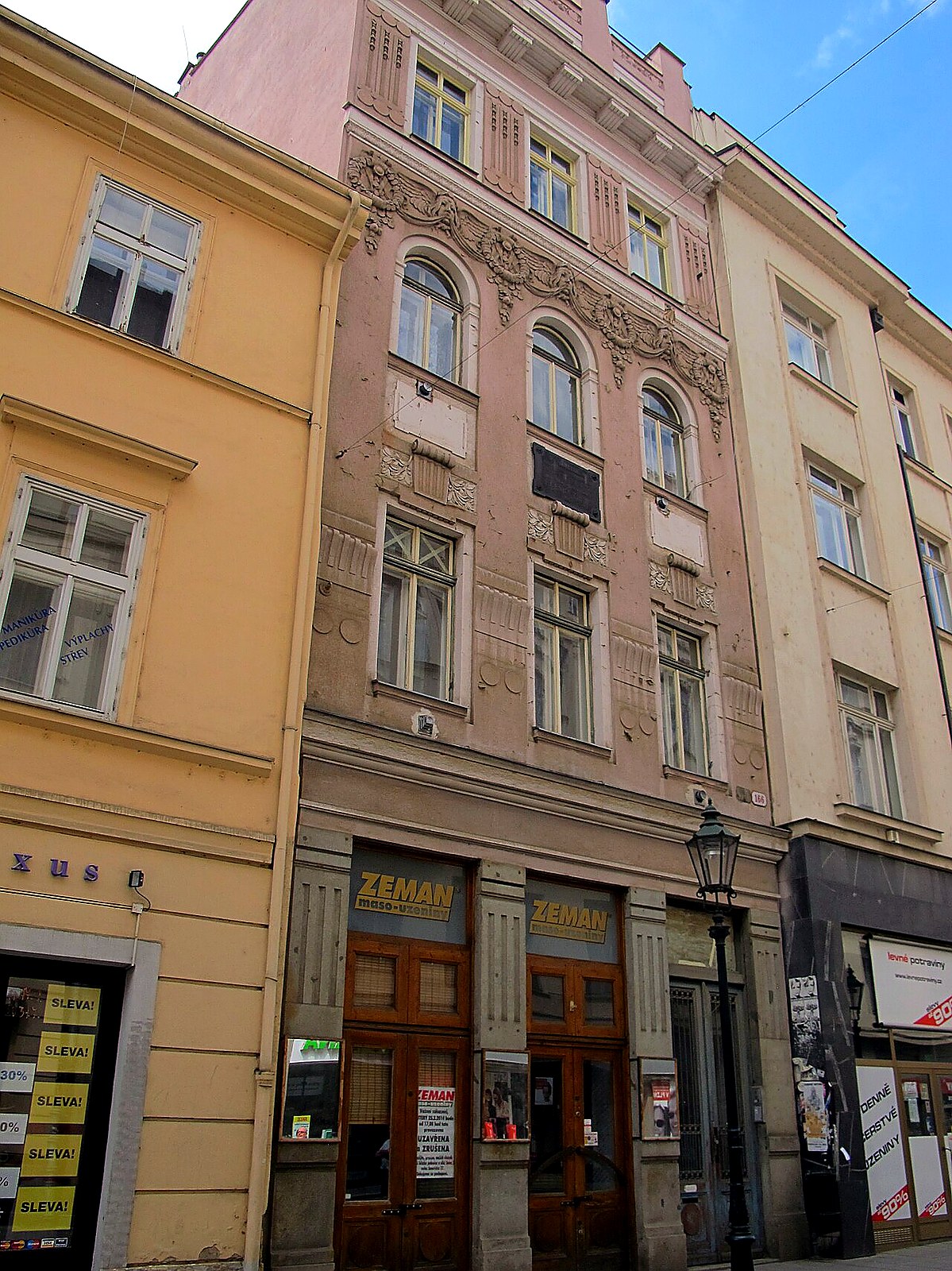 
<span>Bedřicha Smetany 4</span>
