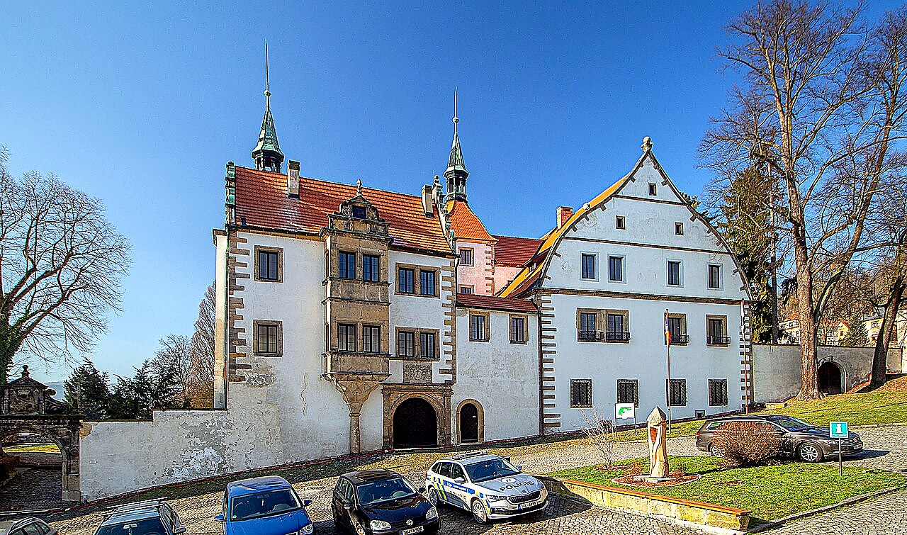 
<span>Benešov nad Ploučnicí</span>
