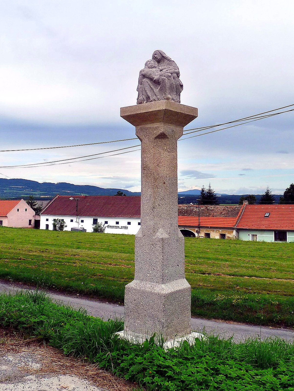
<span>Boží muka se sousoším Piety</span>
