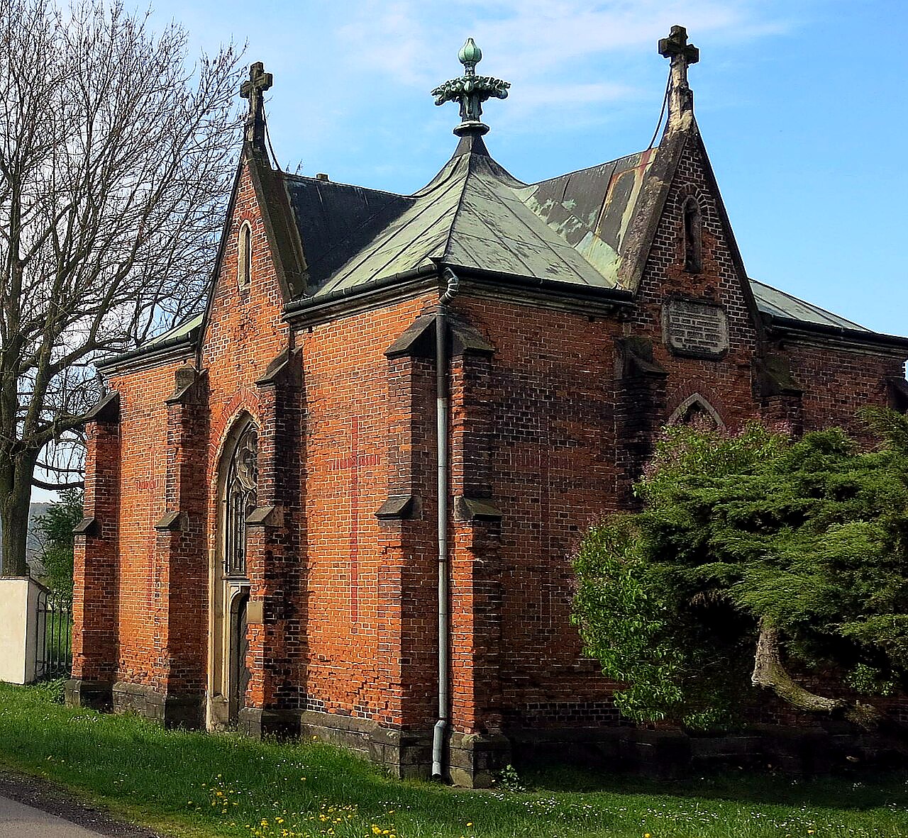 
<span>Chotkovská hrobka ve Valtířově</span>
