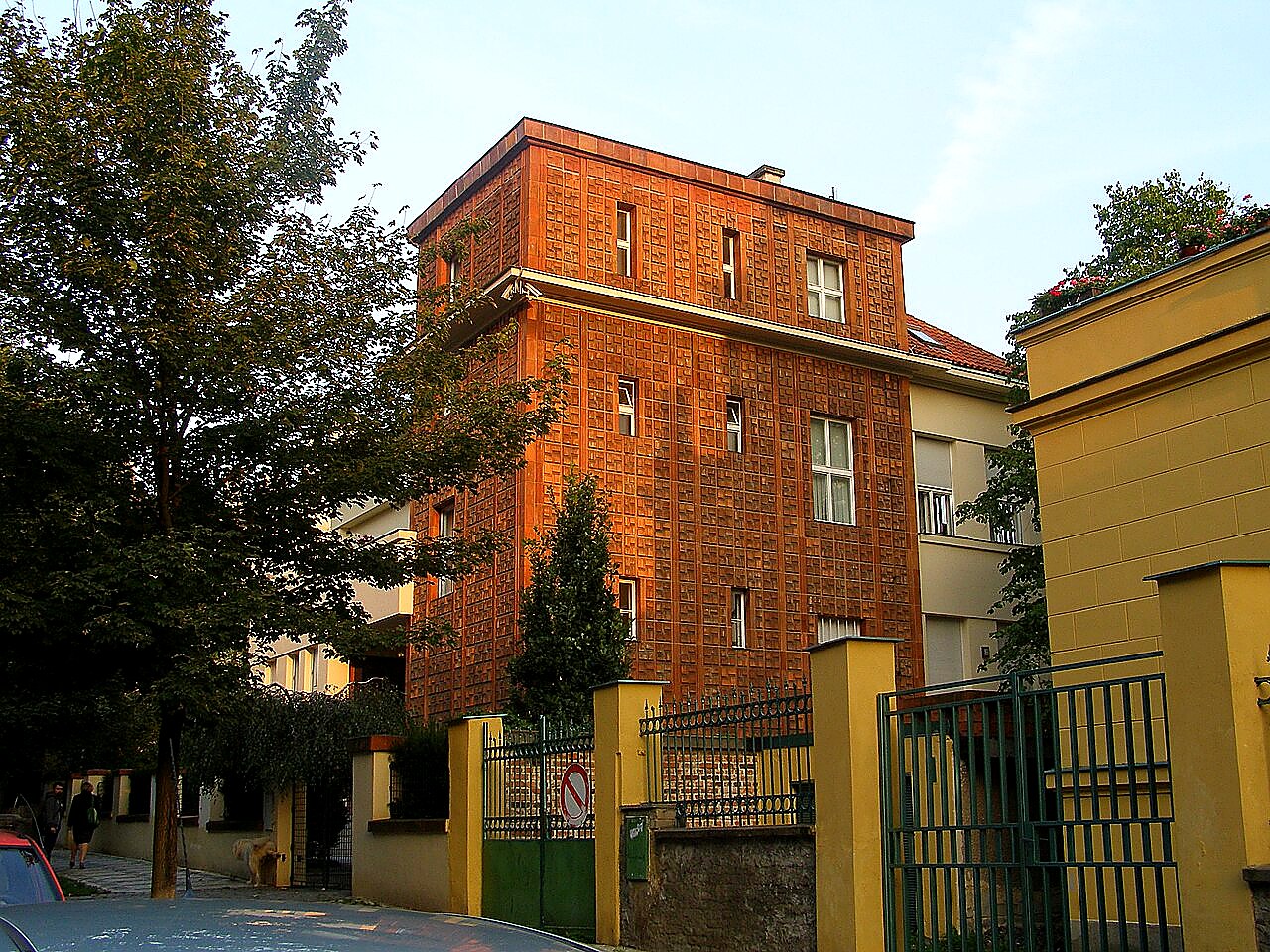 
<span>Dykova 4</span>
