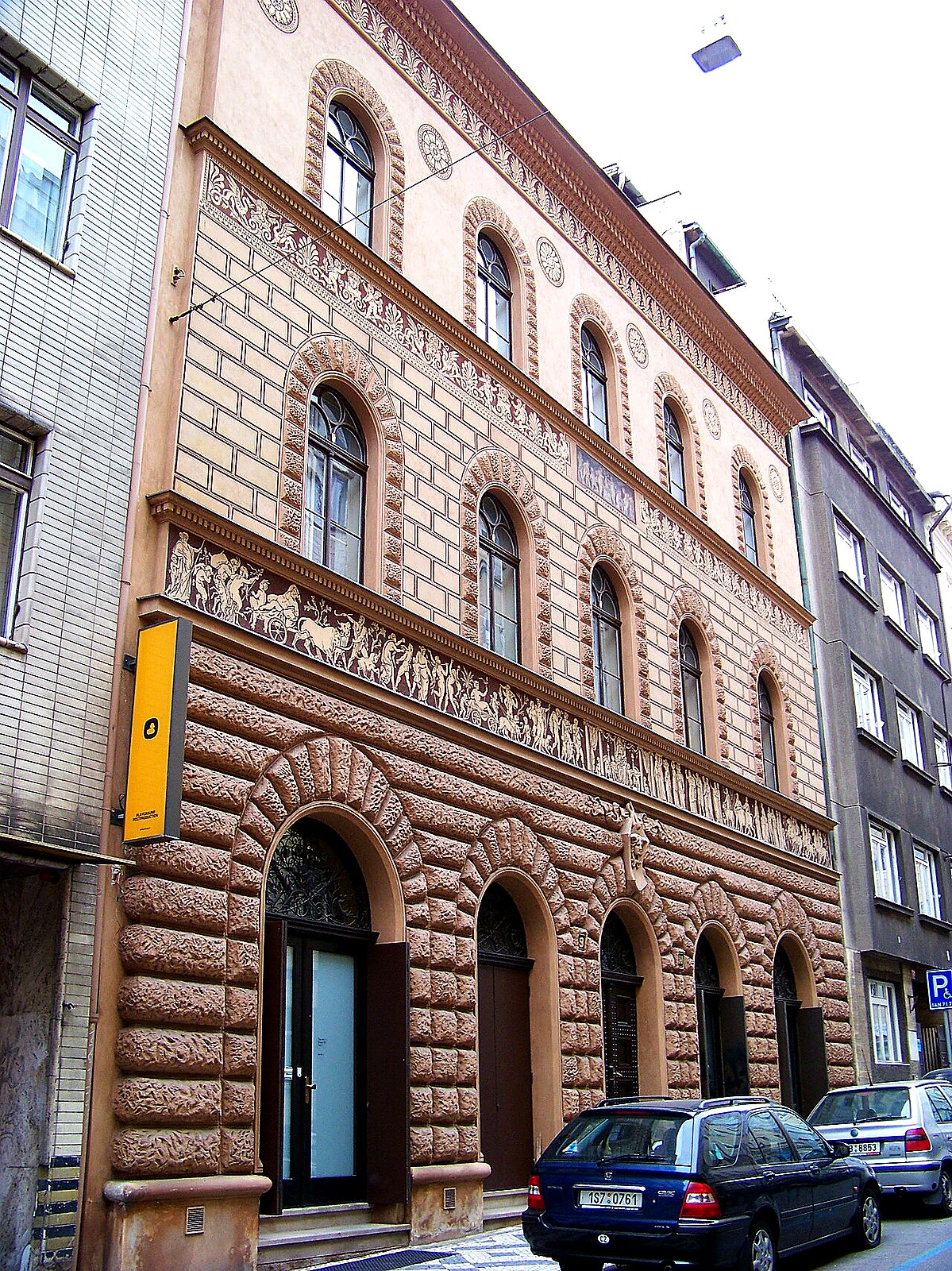 
<span>Dům Bohuslava Schnircha</span>
