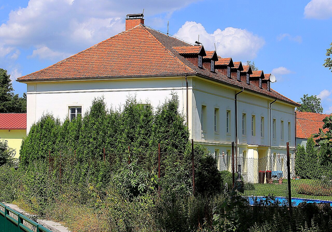 
<span>Chotiměř</span>
