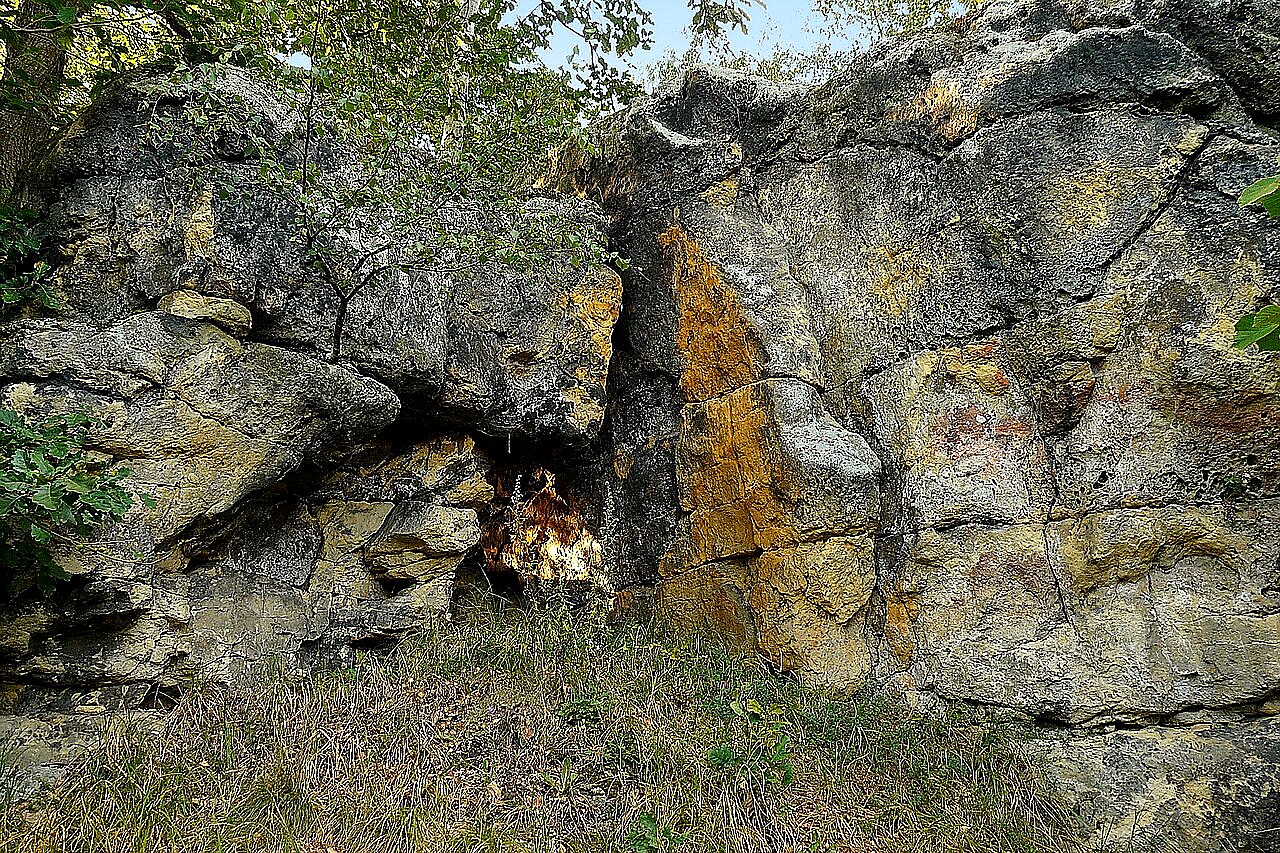 
<span>Hrádek u Sudoměře</span>
