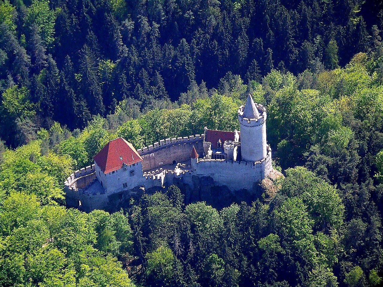 
<span>Kokořín (Kokořínský Důl)</span>
