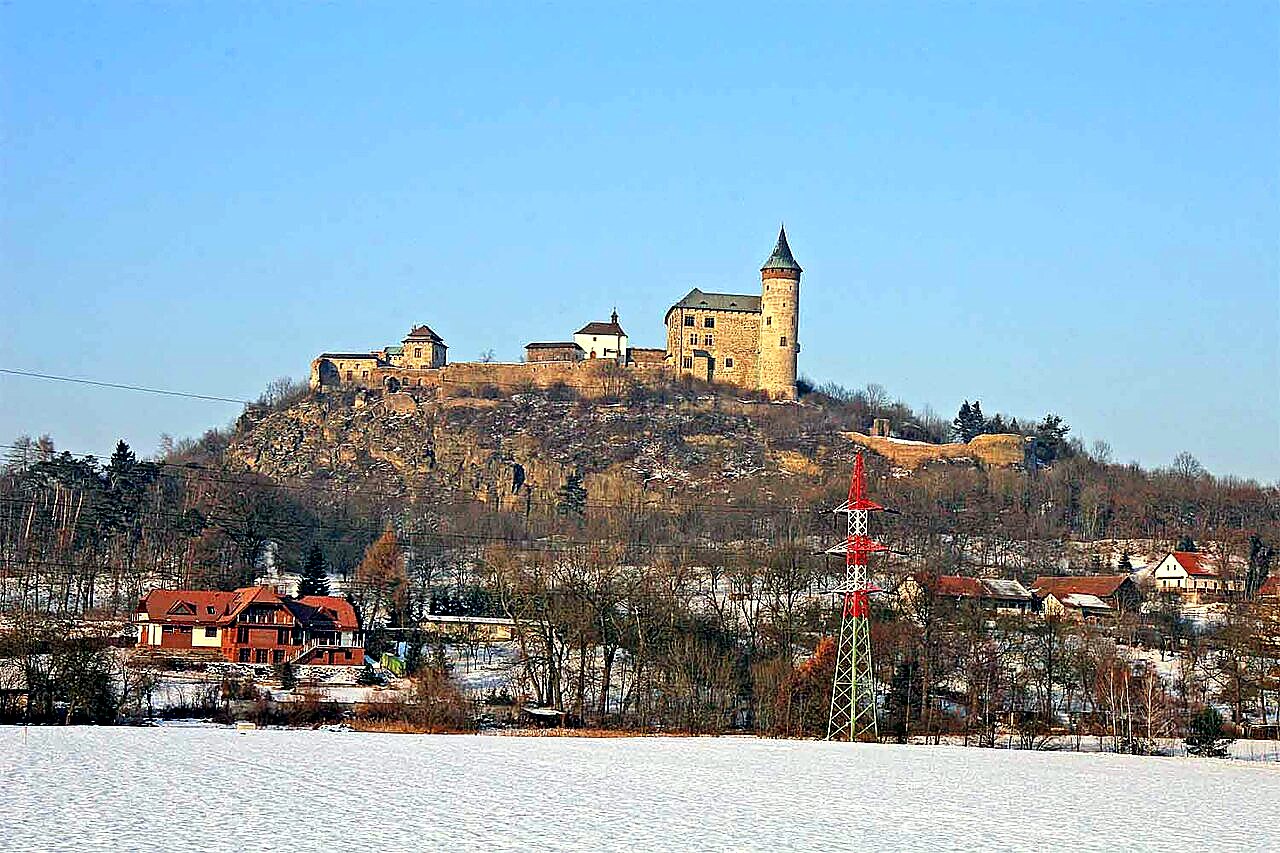 
<span>Kunětická hora</span>
