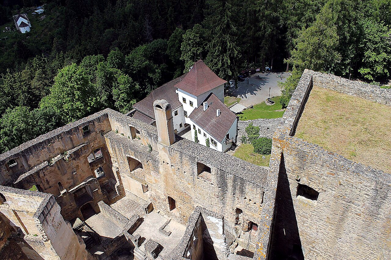
<span>Landštejn</span>
