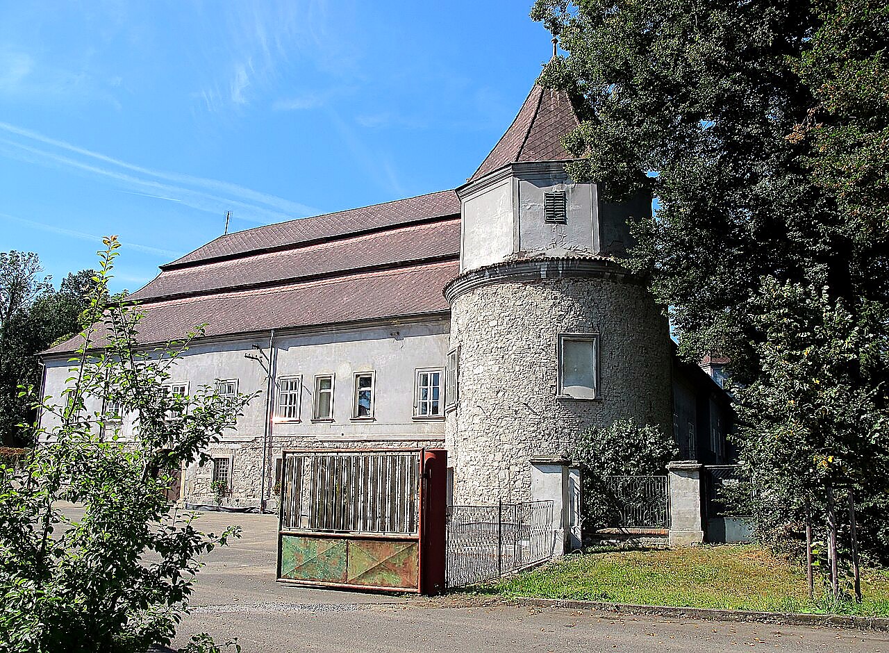 
<span>Lochovice</span>

