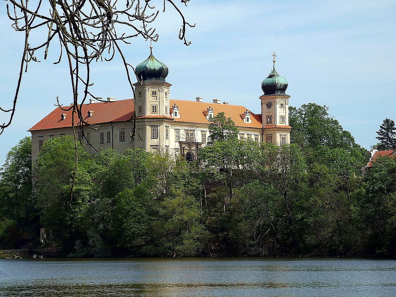 
<span>Mníšek pod Brdy</span>
