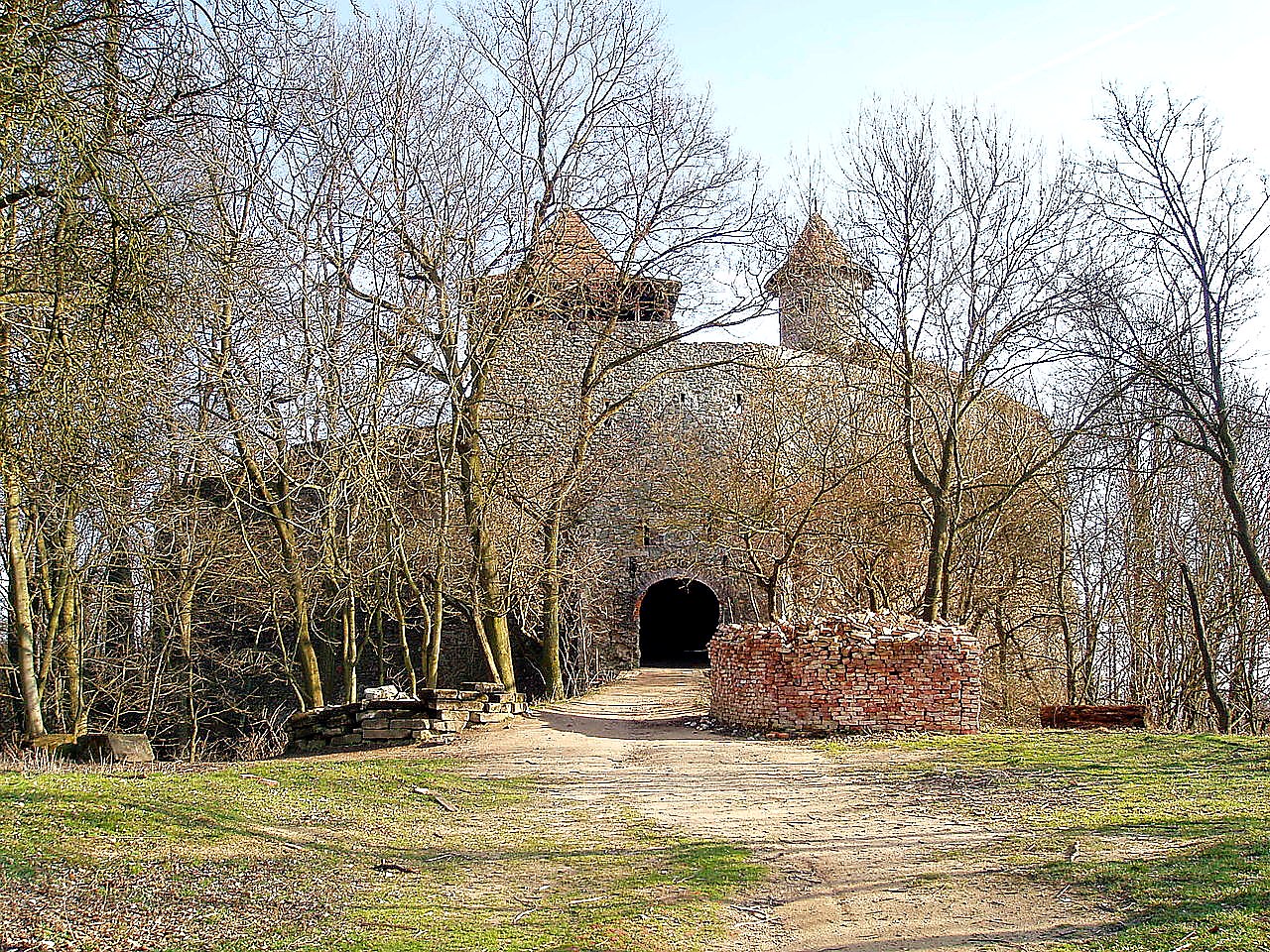 
<span>Nový hrad (Olomučany)</span>

