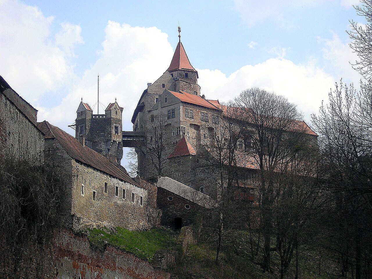 
<span>Pernštejn</span>
