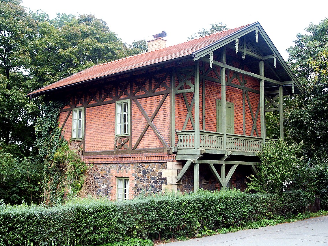
<span>Strážní domek nad Bubenečským tunelem</span>
