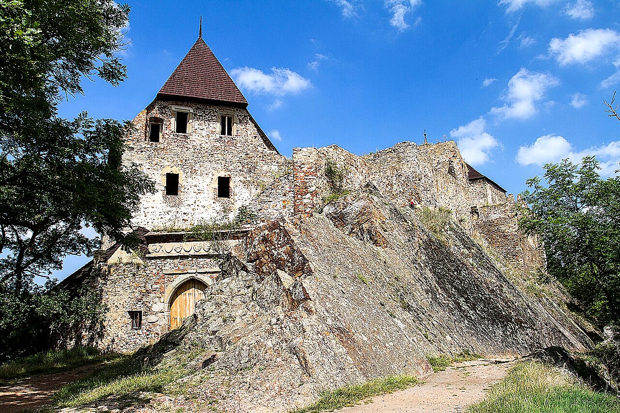 
<span>Točník</span>
