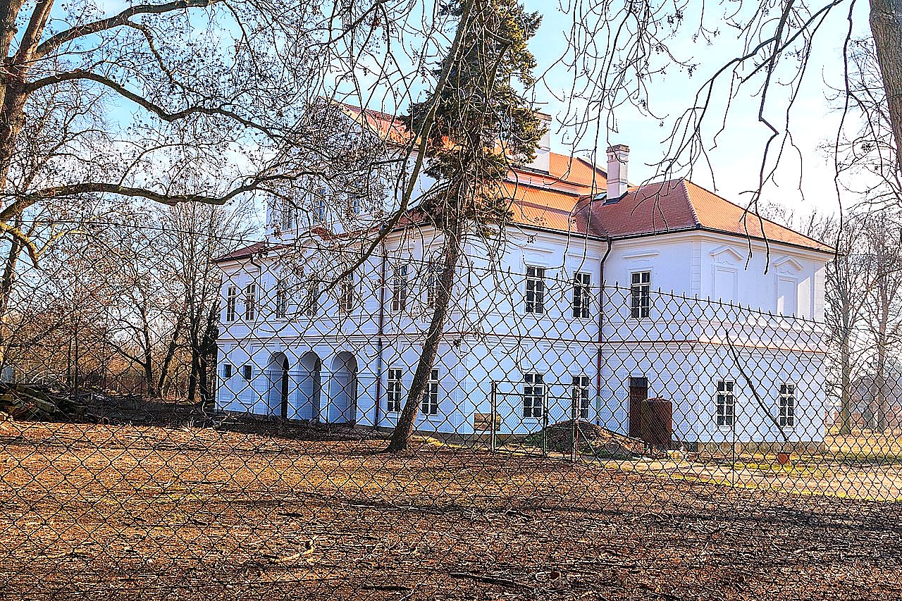 
<span>Zámek Barchov</span>
