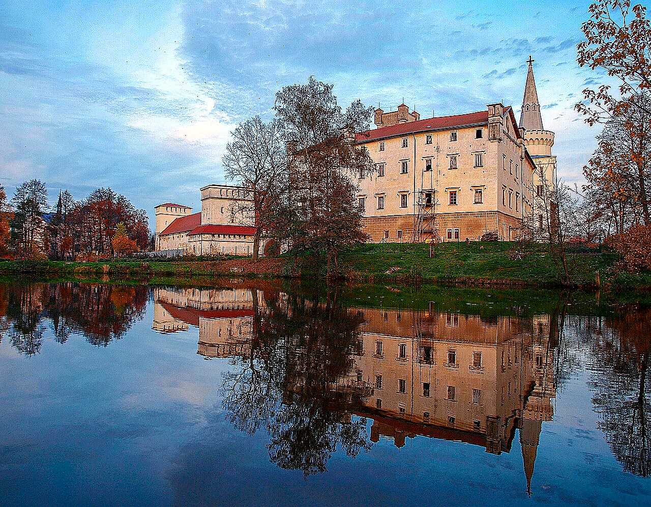 
<span>Zámek Bor</span>
