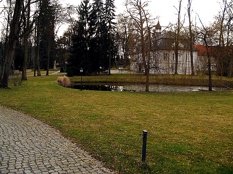 
<span>Zámek Jablonná</span>
