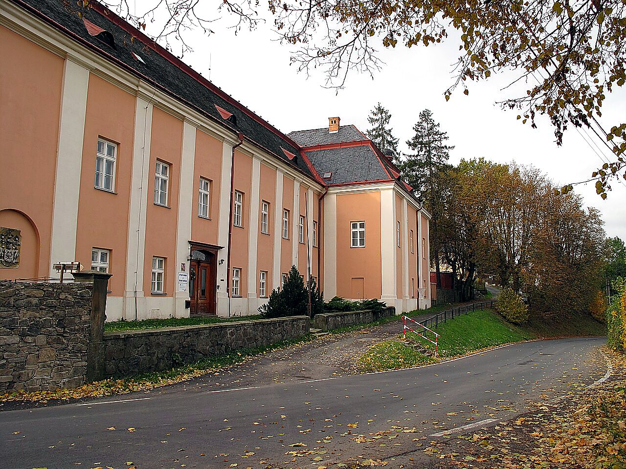 
<span>Zámek Melč s parkem</span>
