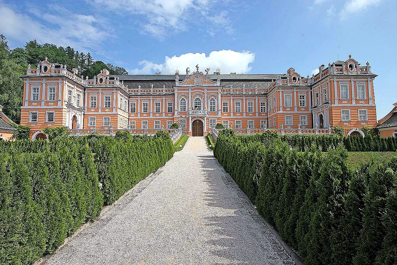 
<span>Zámek Nové Hrady</span>
