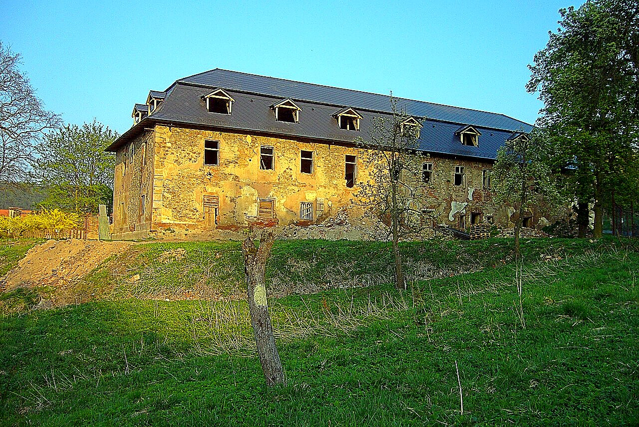 
<span>Zámek Struhaře</span>
