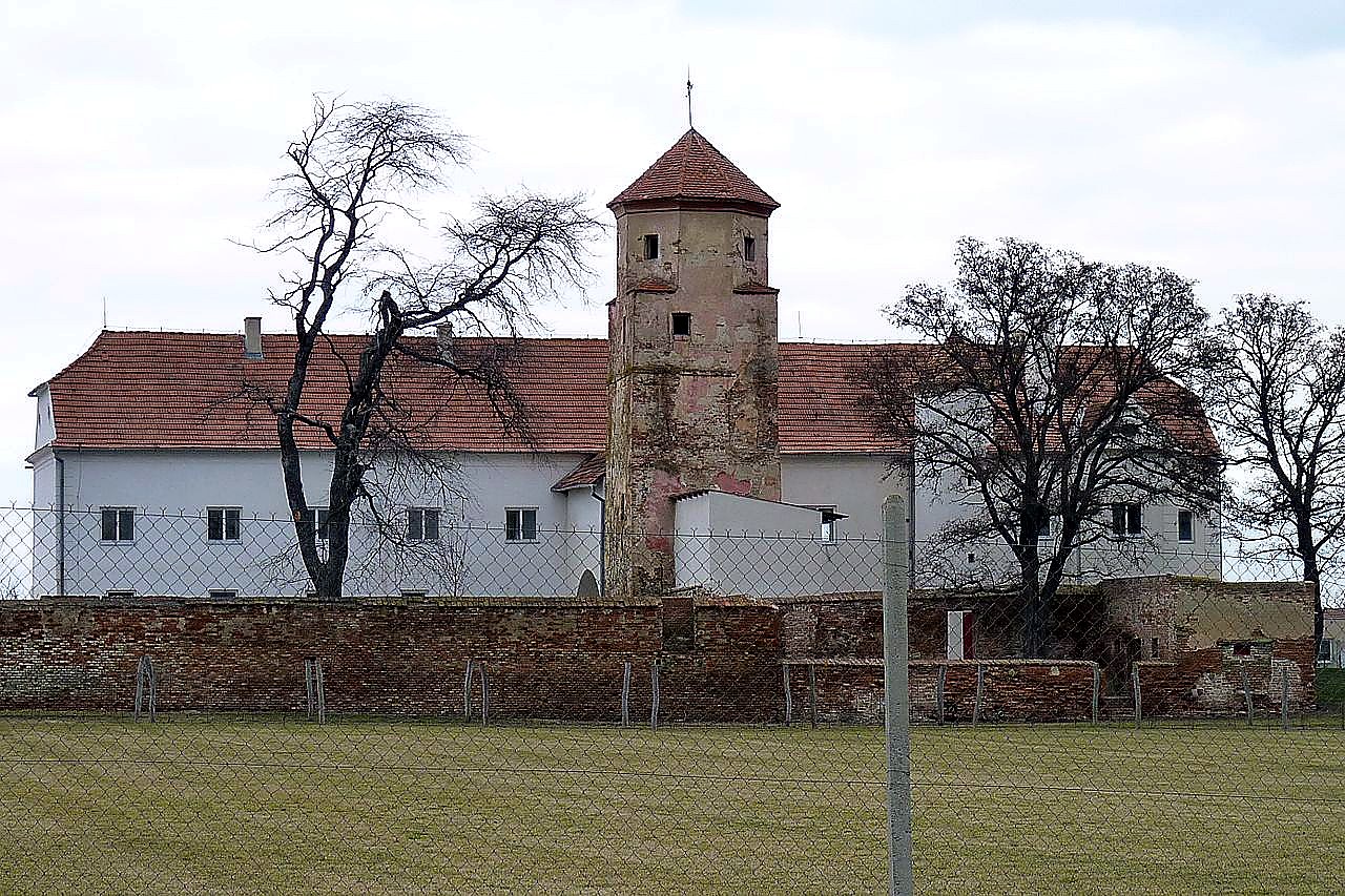
<span>Zámek Vlasatice</span>

