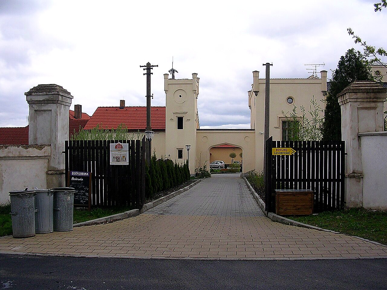 
<span>Zámeček Trnová</span>
