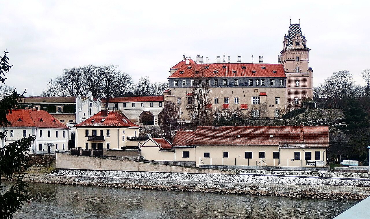 
<span>zámek Brandýs nad Labem</span>
