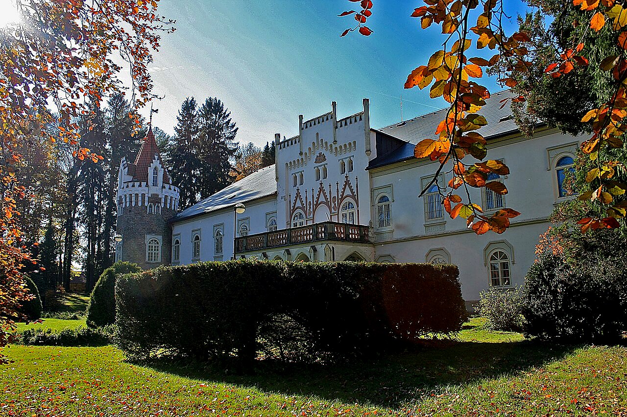 
<span>zámek Herálec</span>

