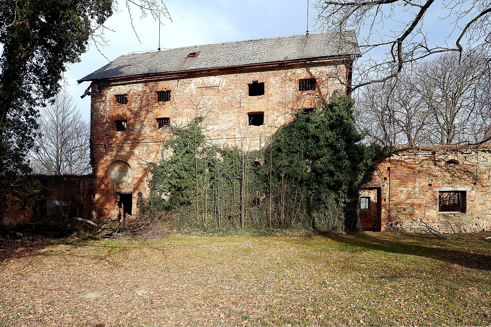 
<span>zámek Hrabyně</span>
