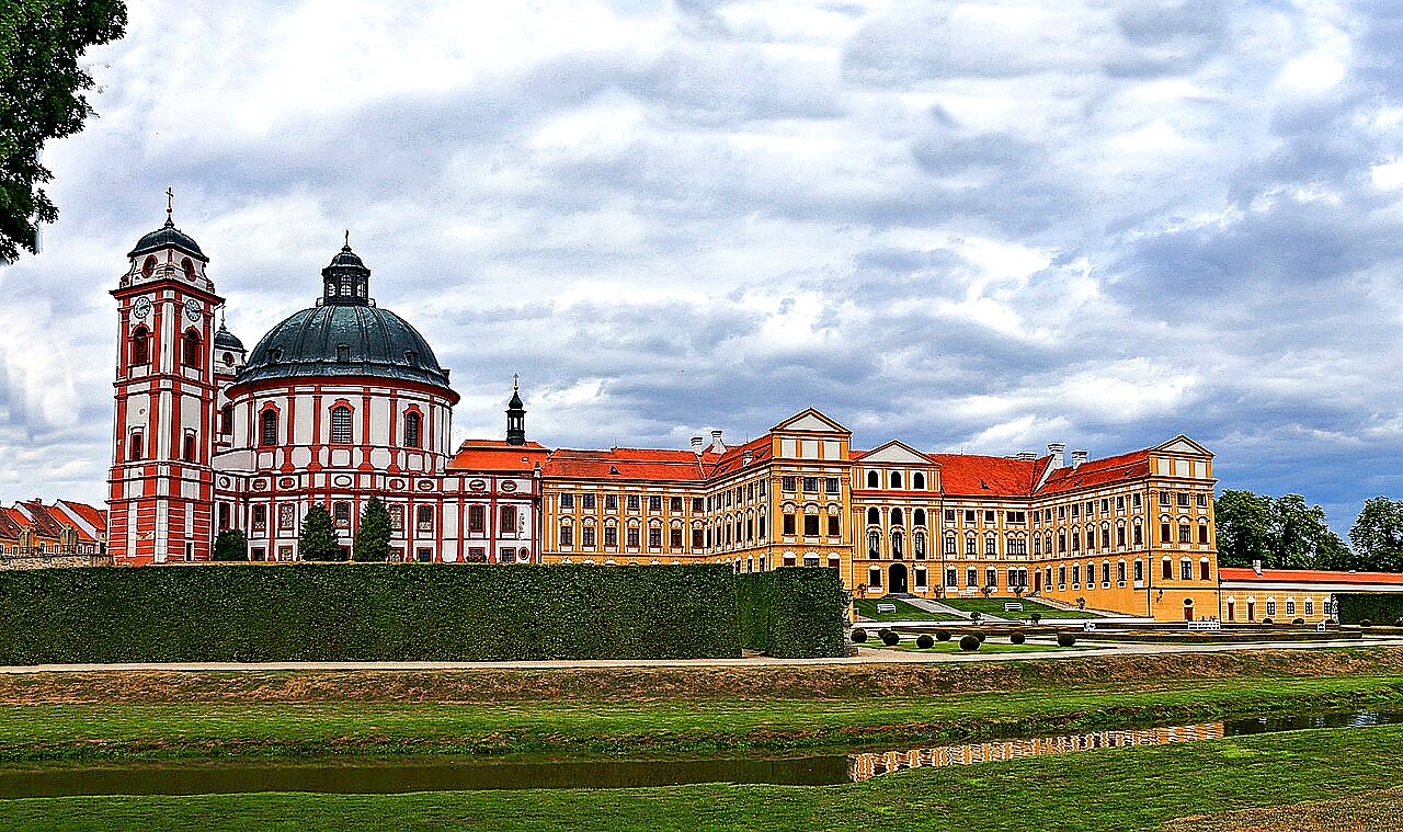 
<span>zámek Jaroměřice nad Rokytnou</span>
