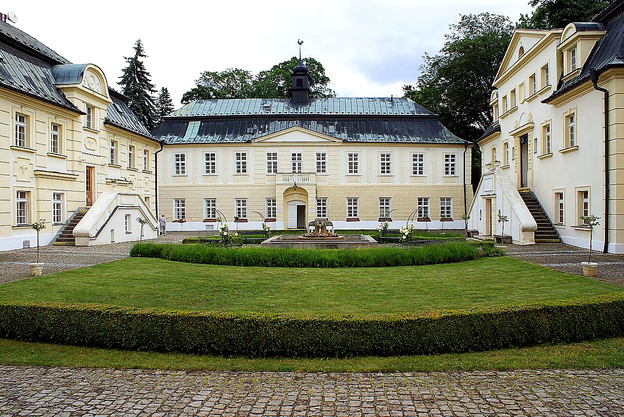 
<span>zámek Jenerálka</span>
