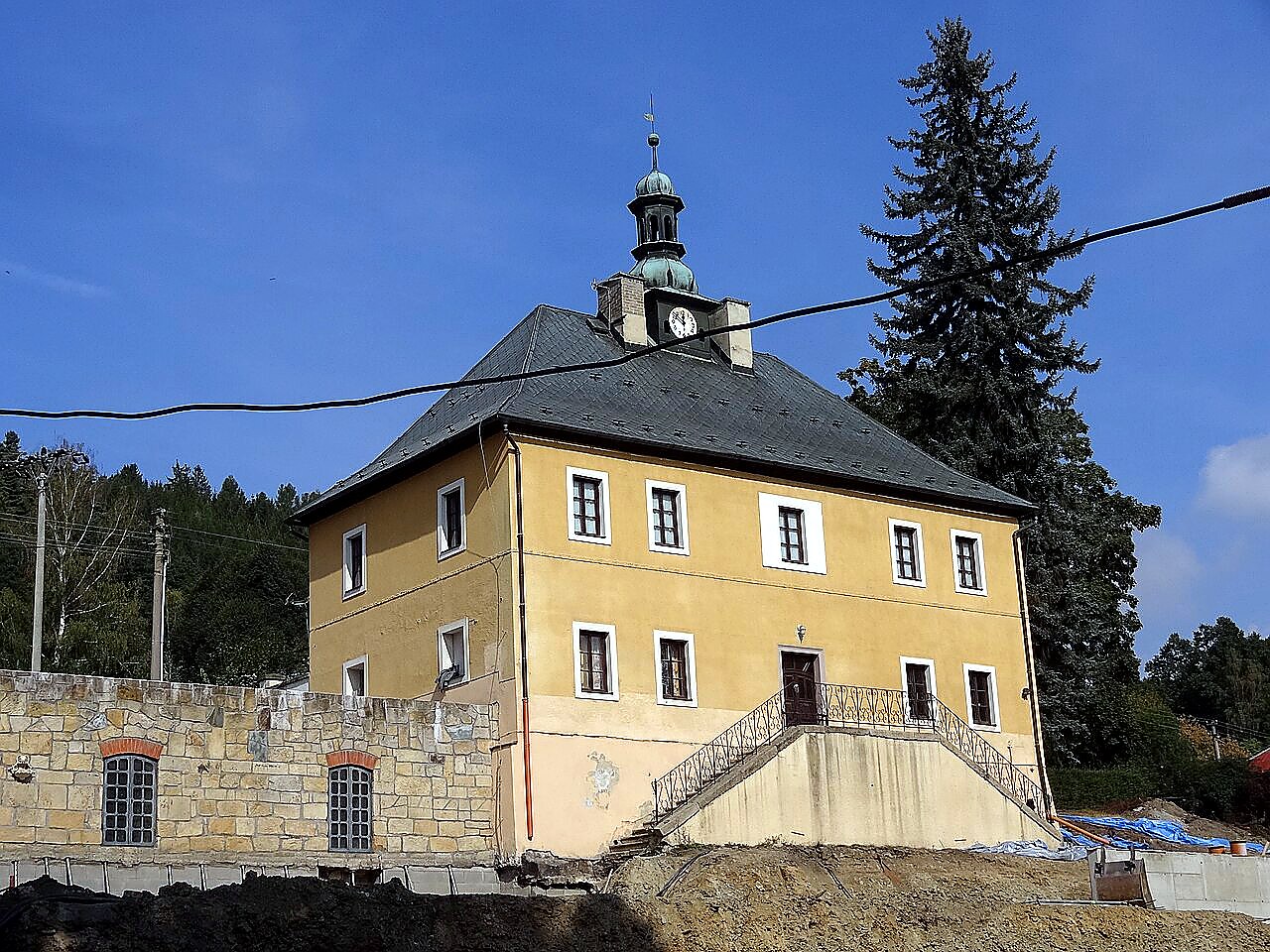 
<span>zámek Malá Skála</span>
