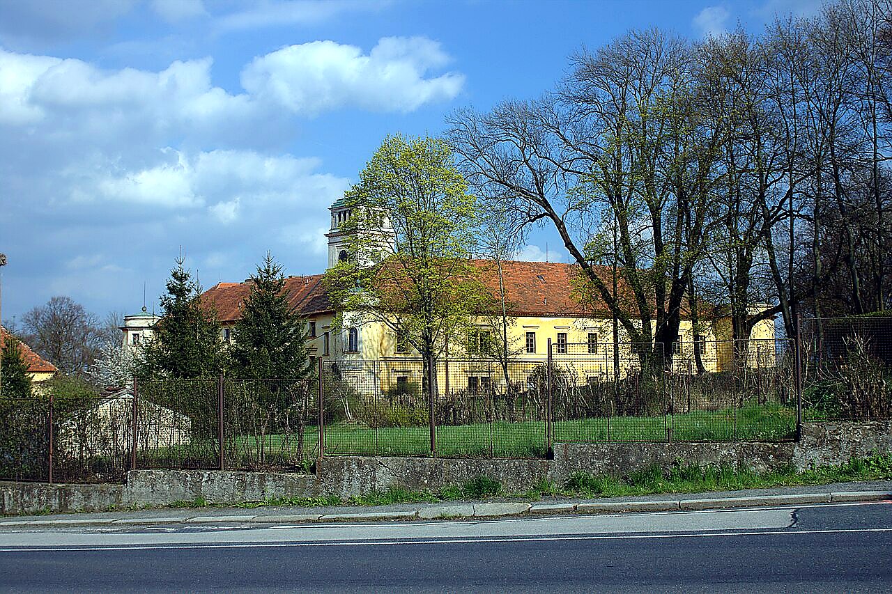 
<span>zámek Nalžovy</span>

