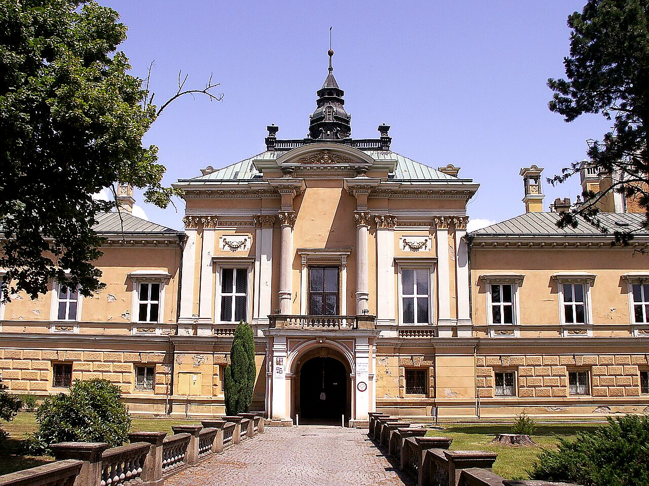 
<span>zámek Světlá nad Sázavou</span>
