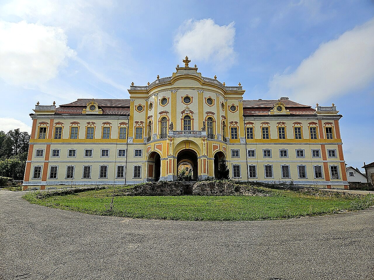 
<span>zámek Týnec</span>
