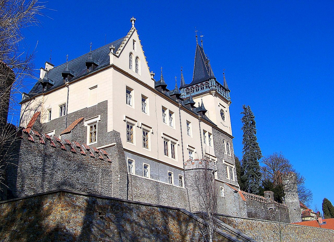 
<span>zámek Zruč nad Sázavou</span>

