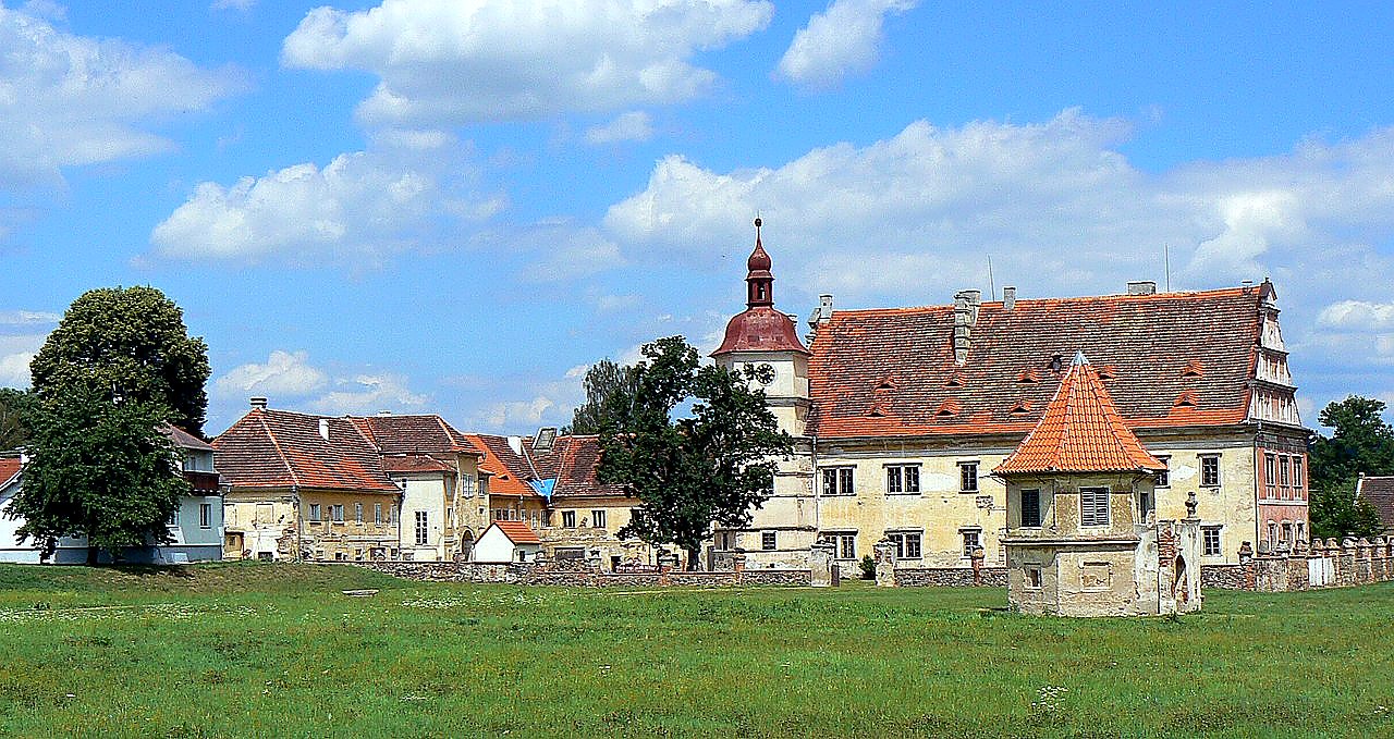 
<span>zámek Červené Poříčí</span>
