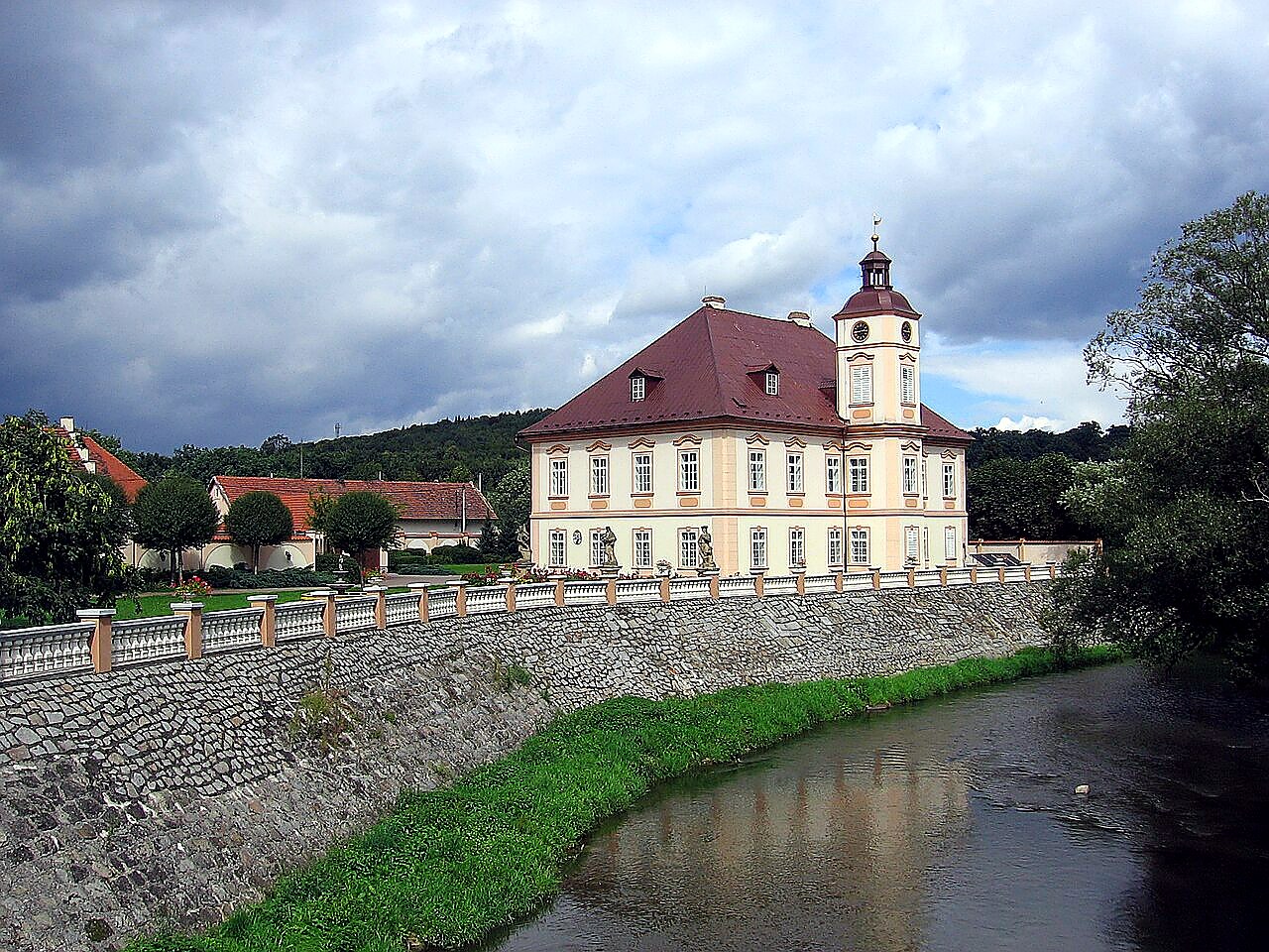 
<span>Štěnovice</span>
