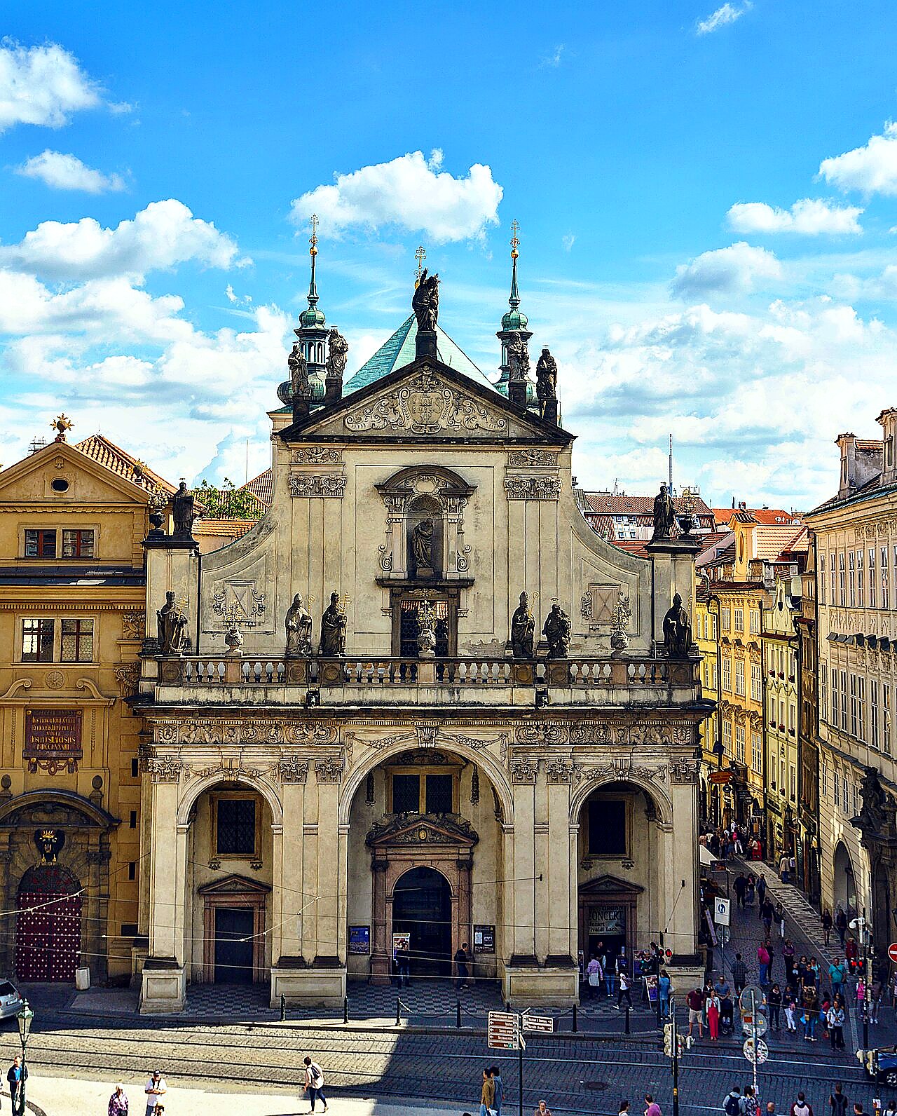 
<span>Kostel Nejsvětějšího Salvátora na Starém Městě</span>
