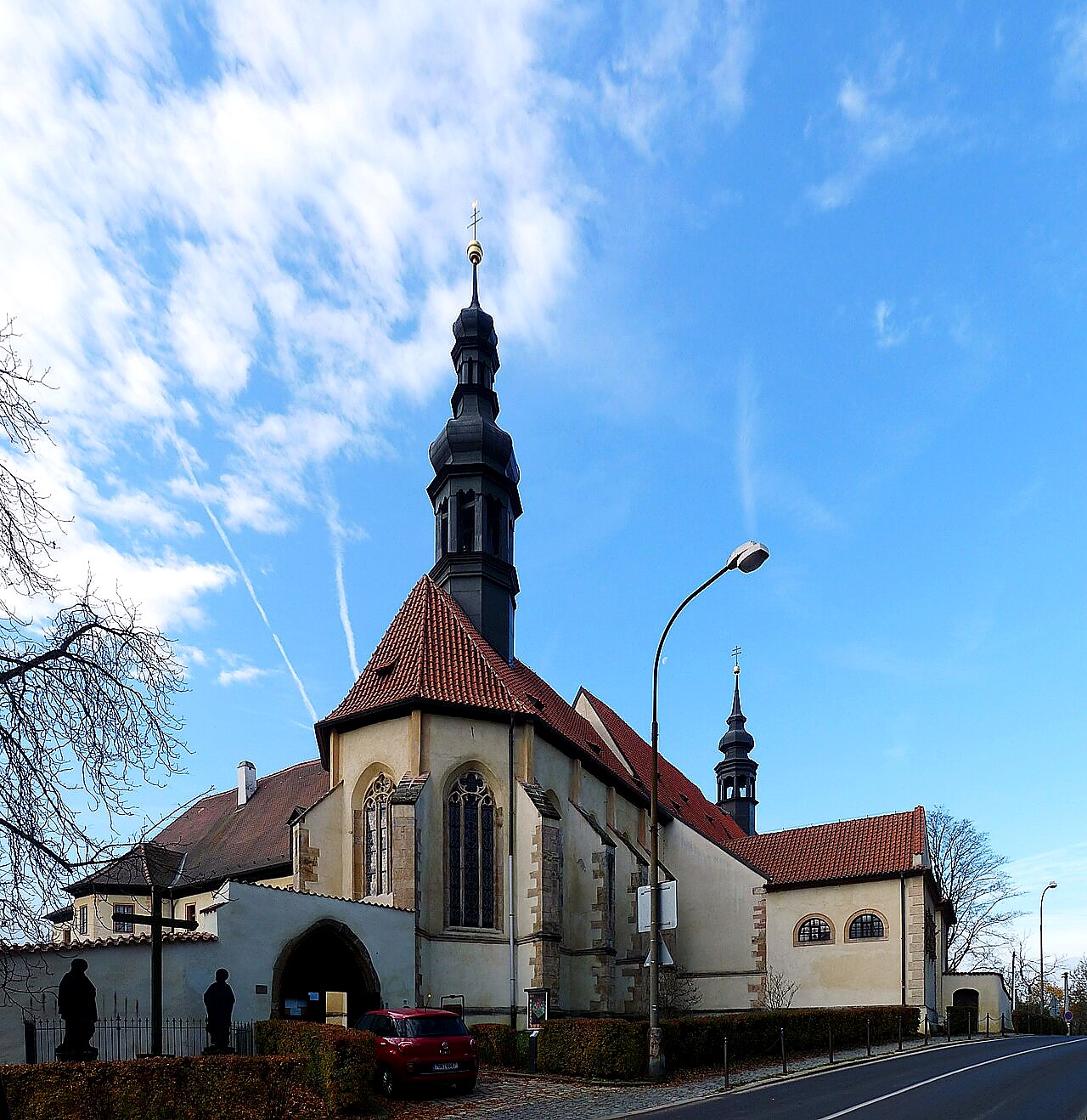 
<span>Kostel Čtrnácti svatých pomocníků (Kadaň)</span>
