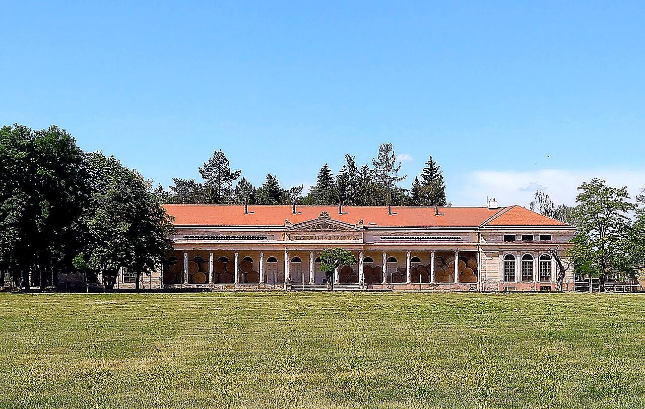 
<span>Maxův dvůr</span>
