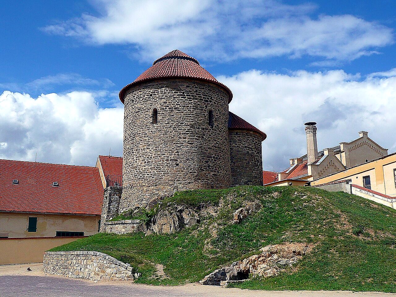 
<span>Rotunda svaté Kateřiny (Znojmo)</span>
