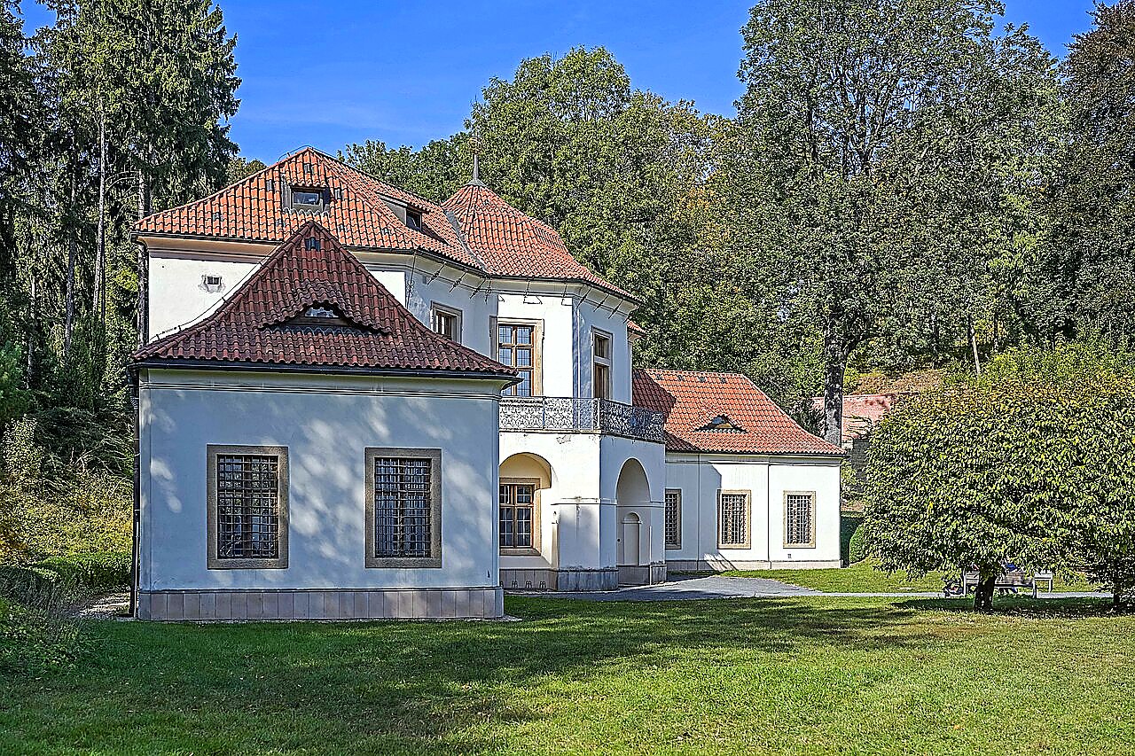 
<span>pavilon Vojtěška</span>
