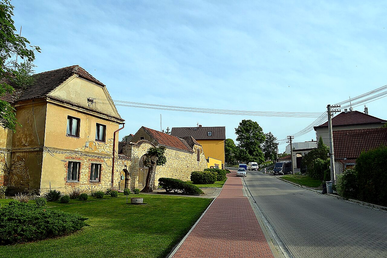 
<span>Jeneček</span>
