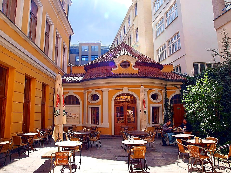 
<span>Palác Aventin</span>
